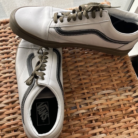 Vans (leather) - Picture 3 of 3